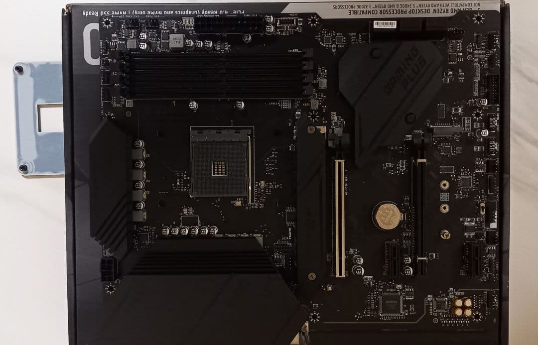 AMD Ryzen 5 5600X、MSI B550 GAMING PLUS