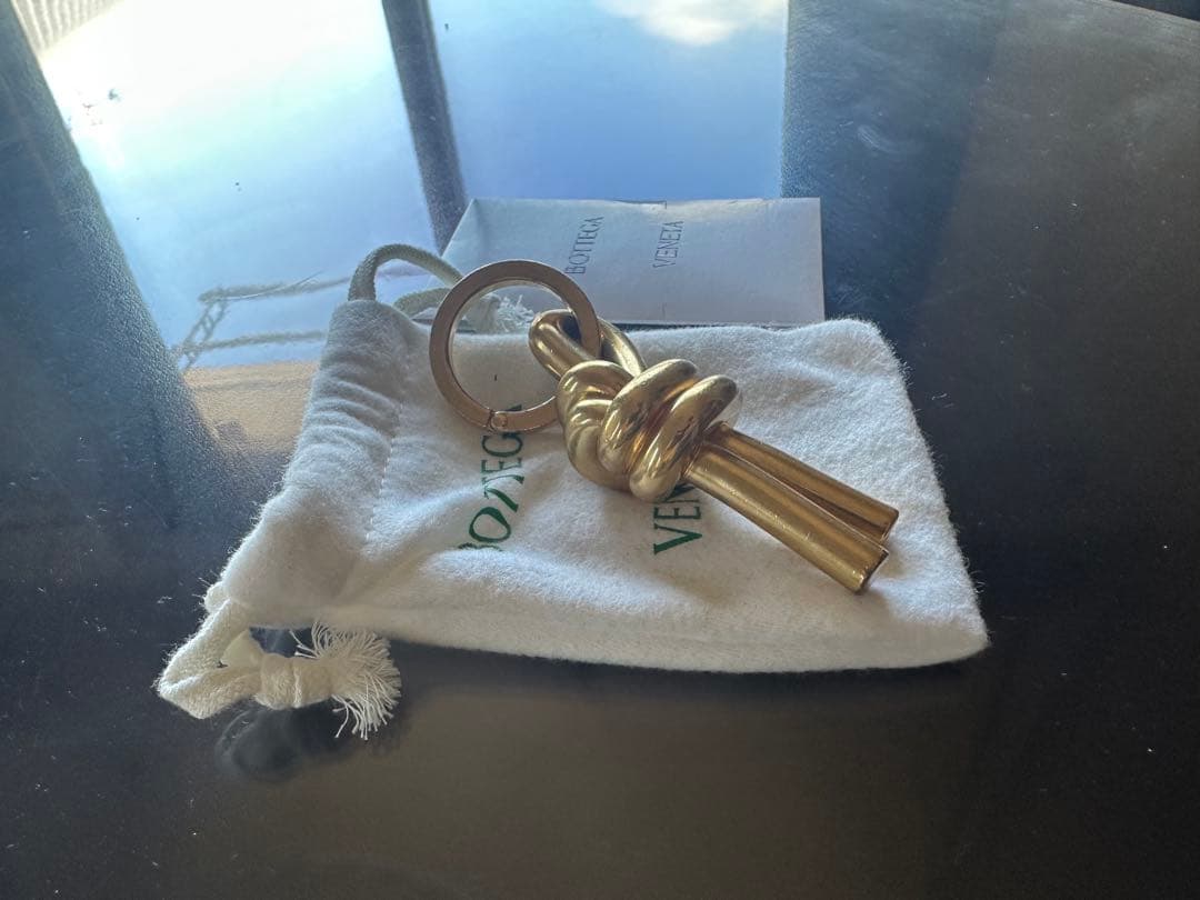 ツ*ア様 BOTTEGA VENETA ゴールド キーホルダー