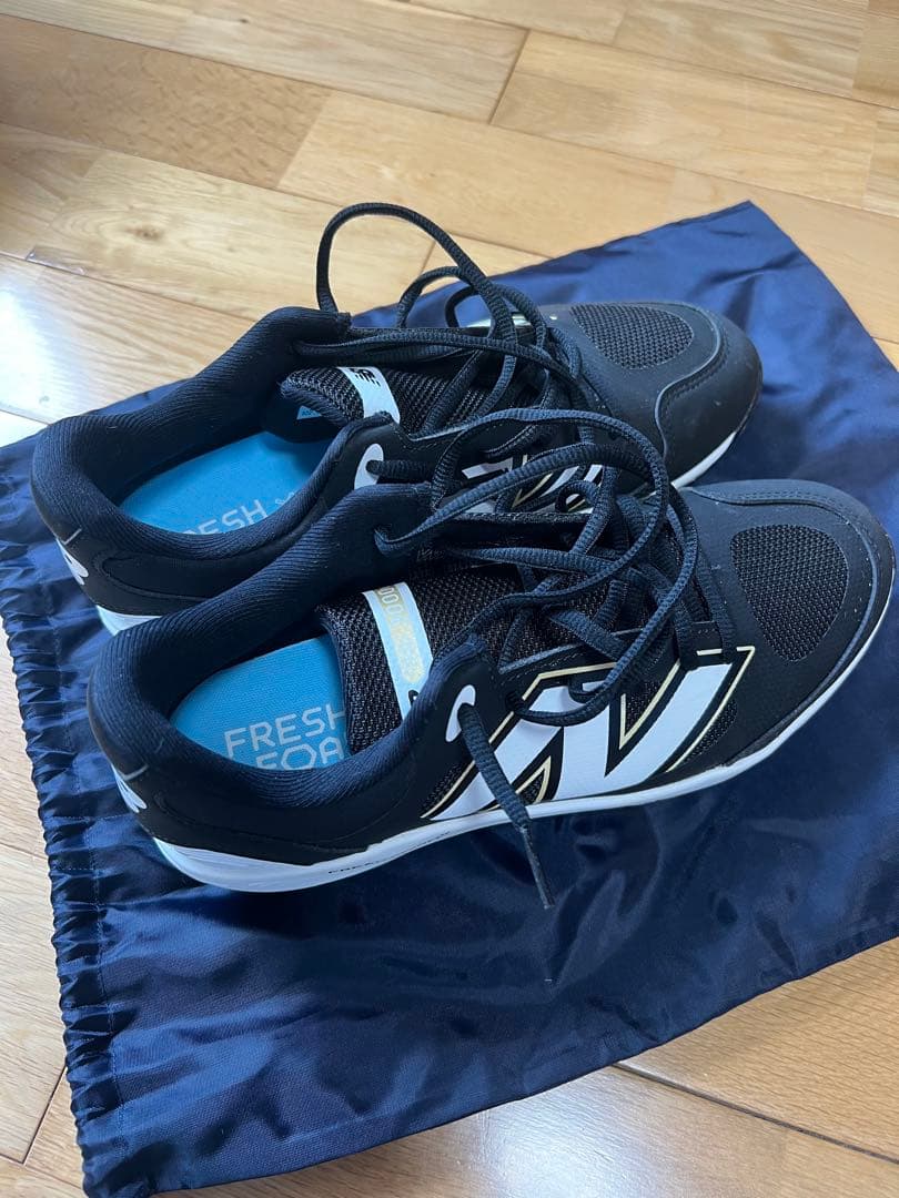 New Balance Fresh Foam スパイク ブラック/ホワイト