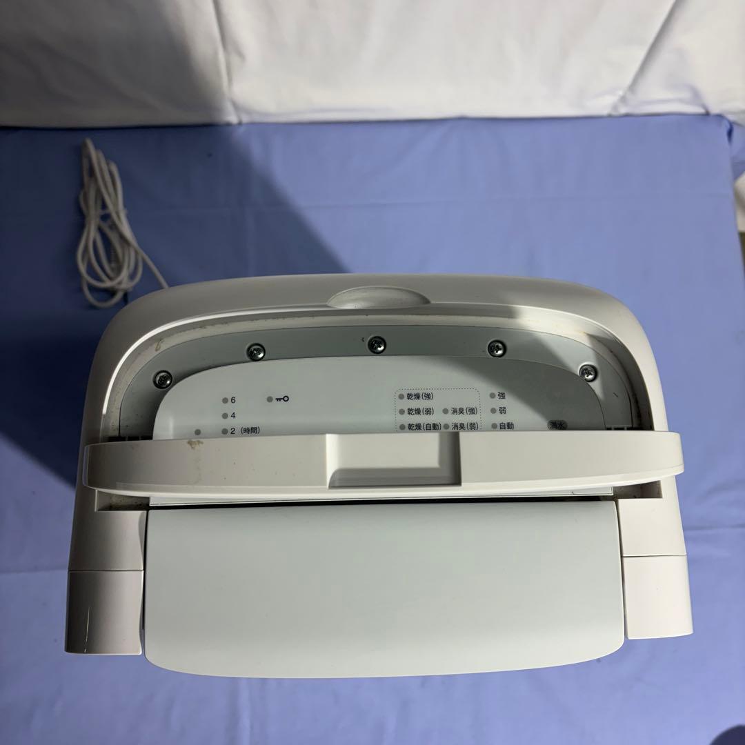 SHARP 除湿機　CV-J71-W