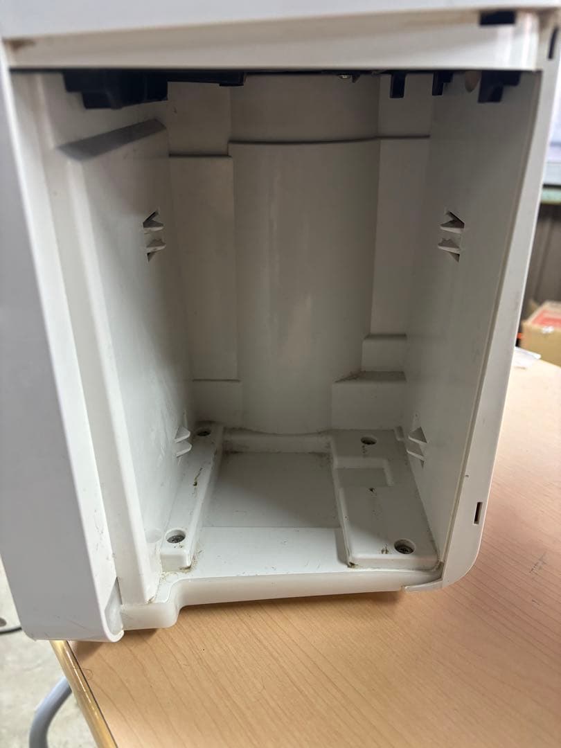 SHARP 除湿機　CV-J71-W