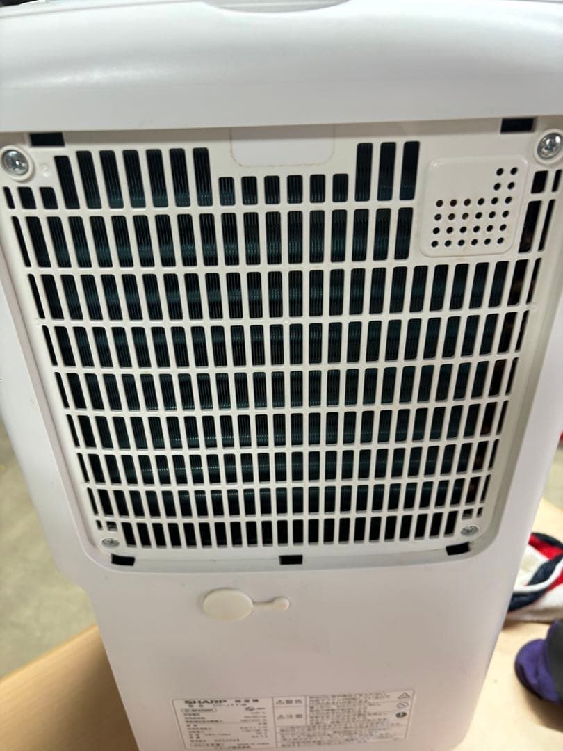 SHARP 除湿機　CV-J71-W