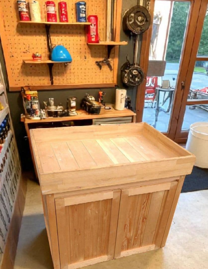 【送料込み】木製キャビネット・サイドボード　収納　DIY台