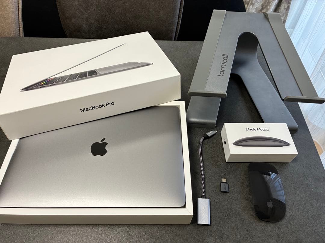 【美品】MacBook Pro 13インチ Core i5 256GB 8GB