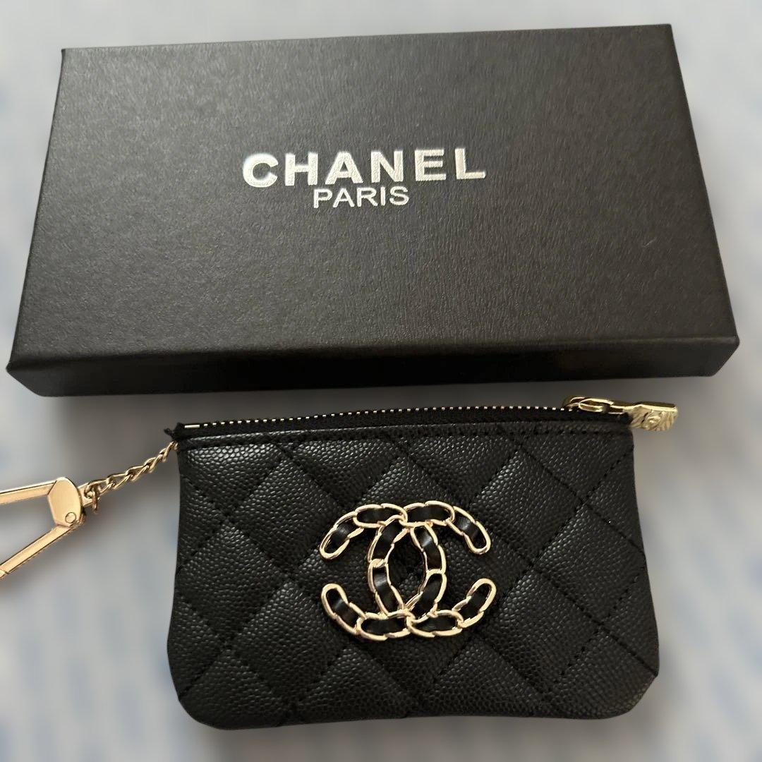 CHANEL ノベルティブラック ケース