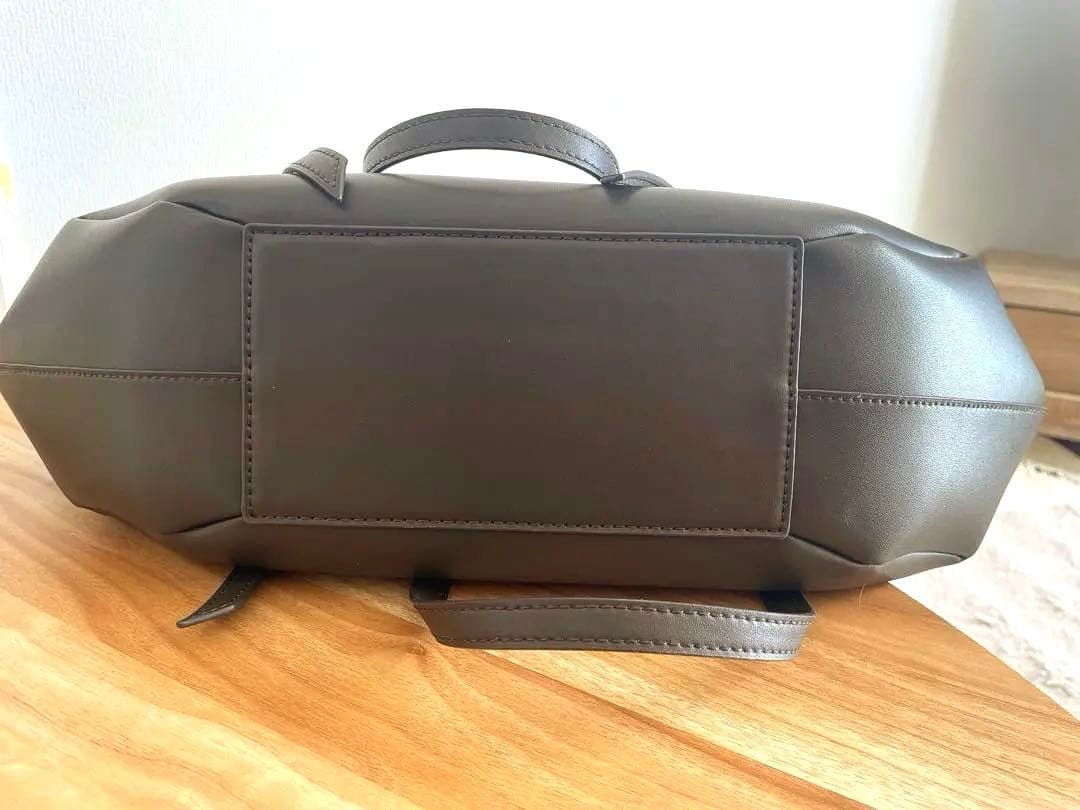 CHARLES & KEITH カルラ　【12/16までお値下げ中】