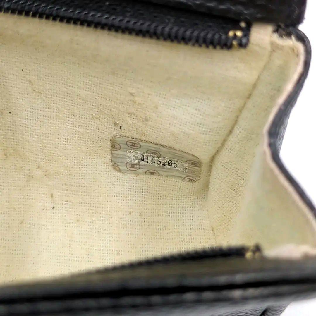 CHANEL　シャネル　ブラックレザー ミニポーチ ケース　コスメポーチ