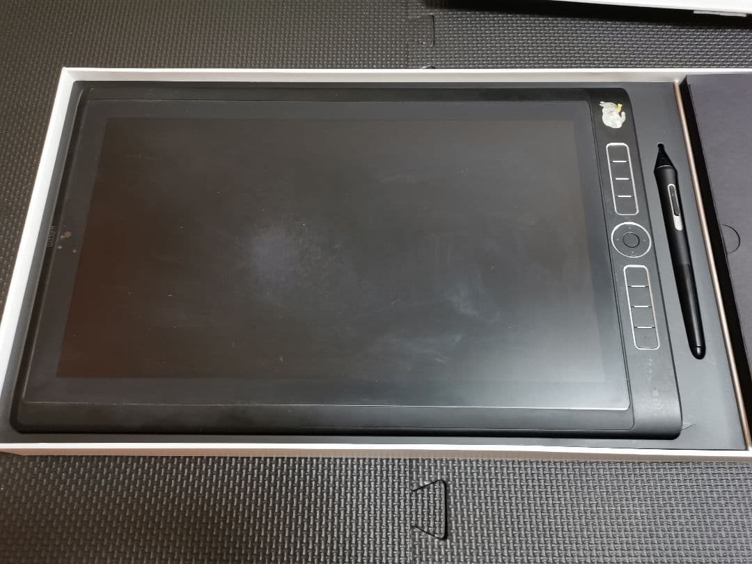 液タブ・ペンタブ wacom MobileStudio Pro 16