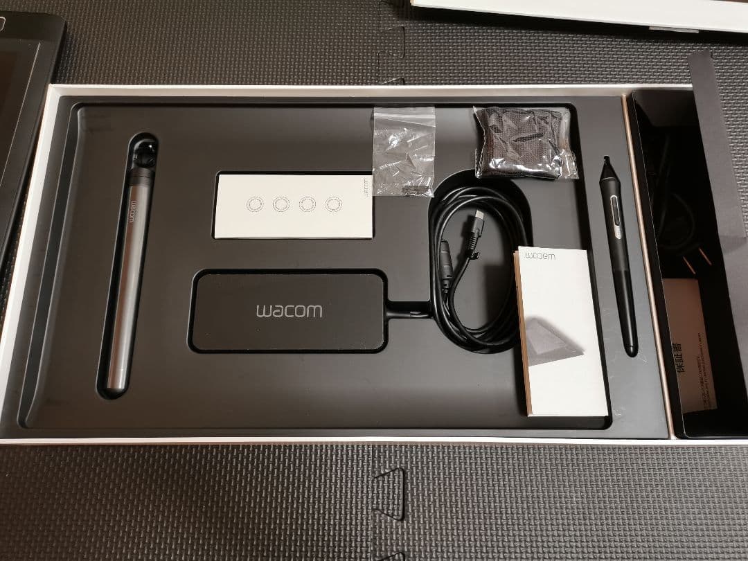 液タブ・ペンタブ wacom MobileStudio Pro 16