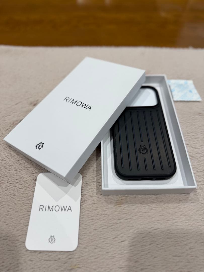 RIMOWA リモワ iPhone17 pro ケース 正規品 美品