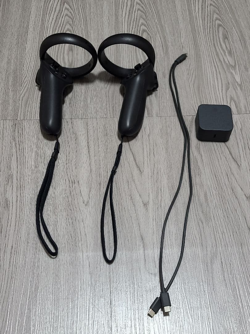 VIVE Focus Vision DP接続ケーブル&フェイシャルトラッカー