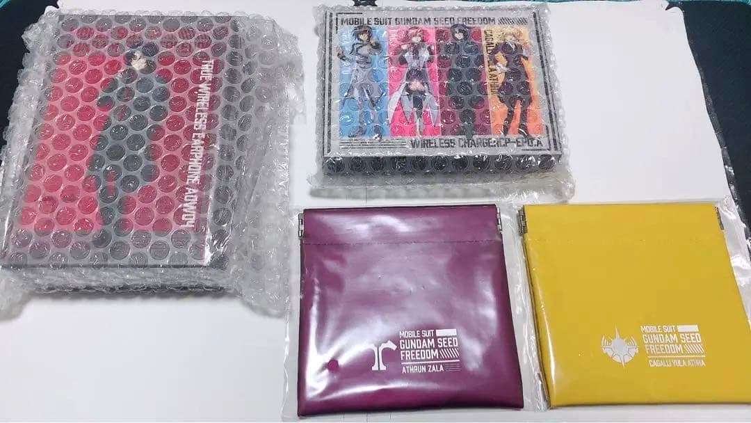 ガンダムSEED　ワイヤレスイヤホン　充電器　ポーチ　アスラン・ザラ アスカガ