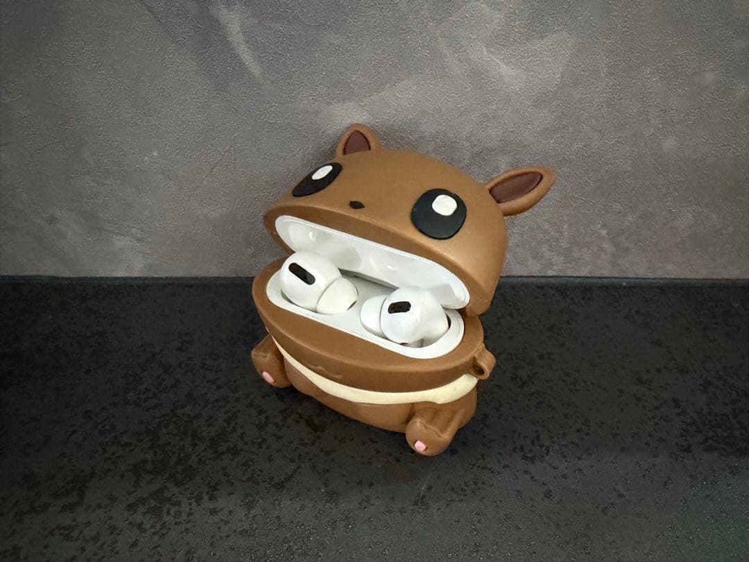 【美品】AirPods Pro 本体+付属品完備+ポケモン イーブイのケース付き