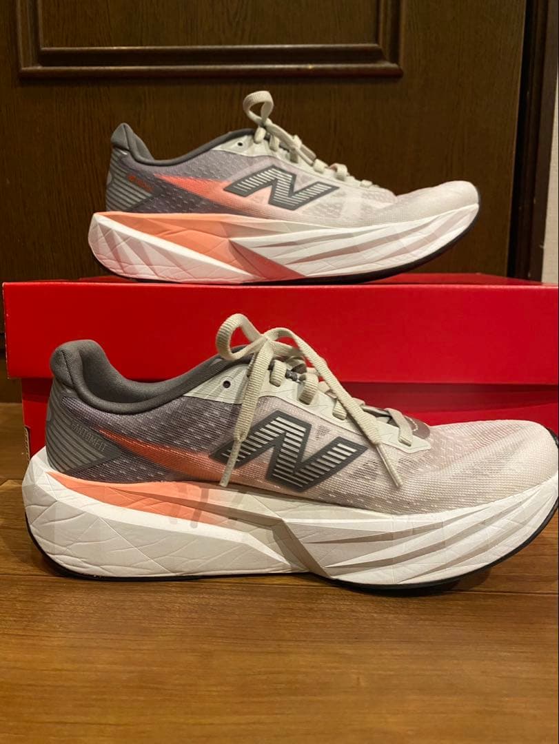 New Balance FuelCell Rebel V5 24.5 NYC別注