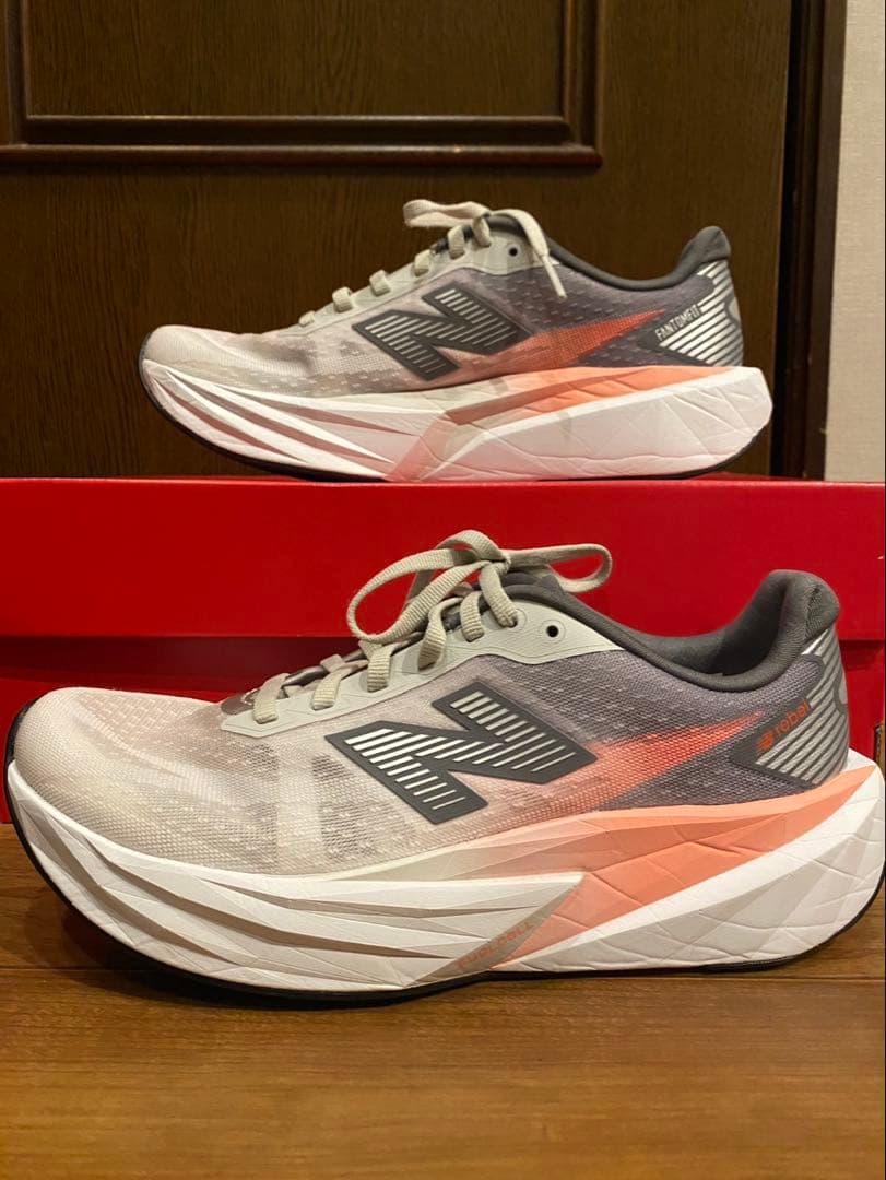 New Balance FuelCell Rebel V5 24.5 NYC別注