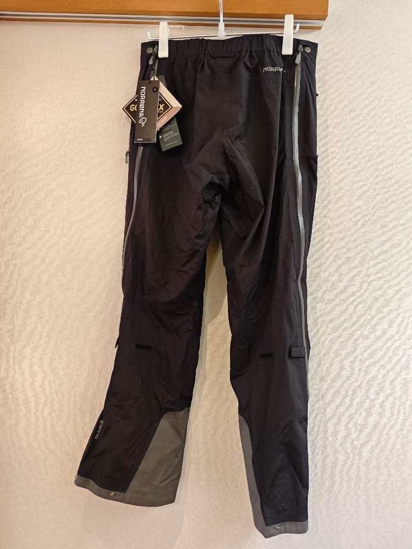 NORRONA ノローナ リンゲンゴアテックスパックライトオーバーパンツ