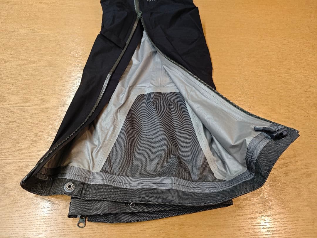 NORRONA ノローナ リンゲンゴアテックスパックライトオーバーパンツ