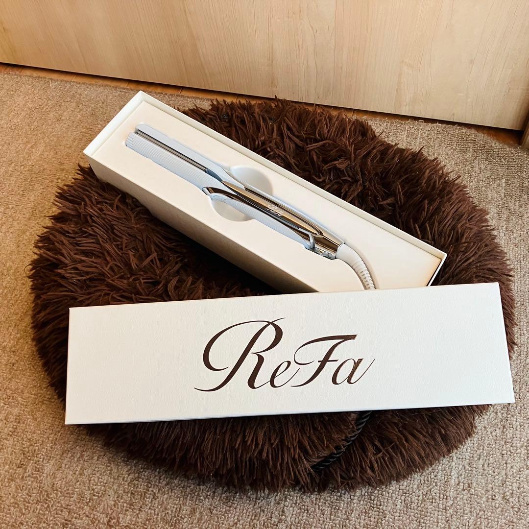 【新品】リファ　ストレートアイロン　ホワイト