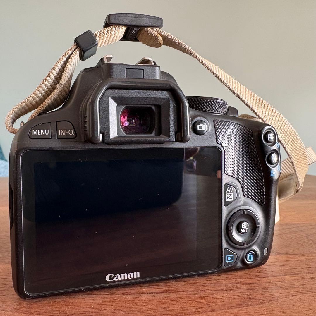 キャノン Canon EOS kiss X7、ZOOMレンズ、単焦点レンズ