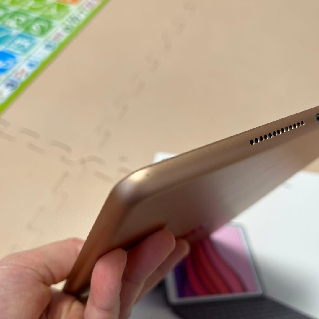 iPad 10.2インチ ゴールド 本体　Wi-Fiモデル　 第７世代