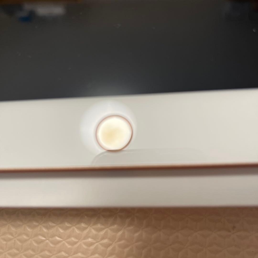 iPad 10.2インチ ゴールド 本体　Wi-Fiモデル　 第７世代