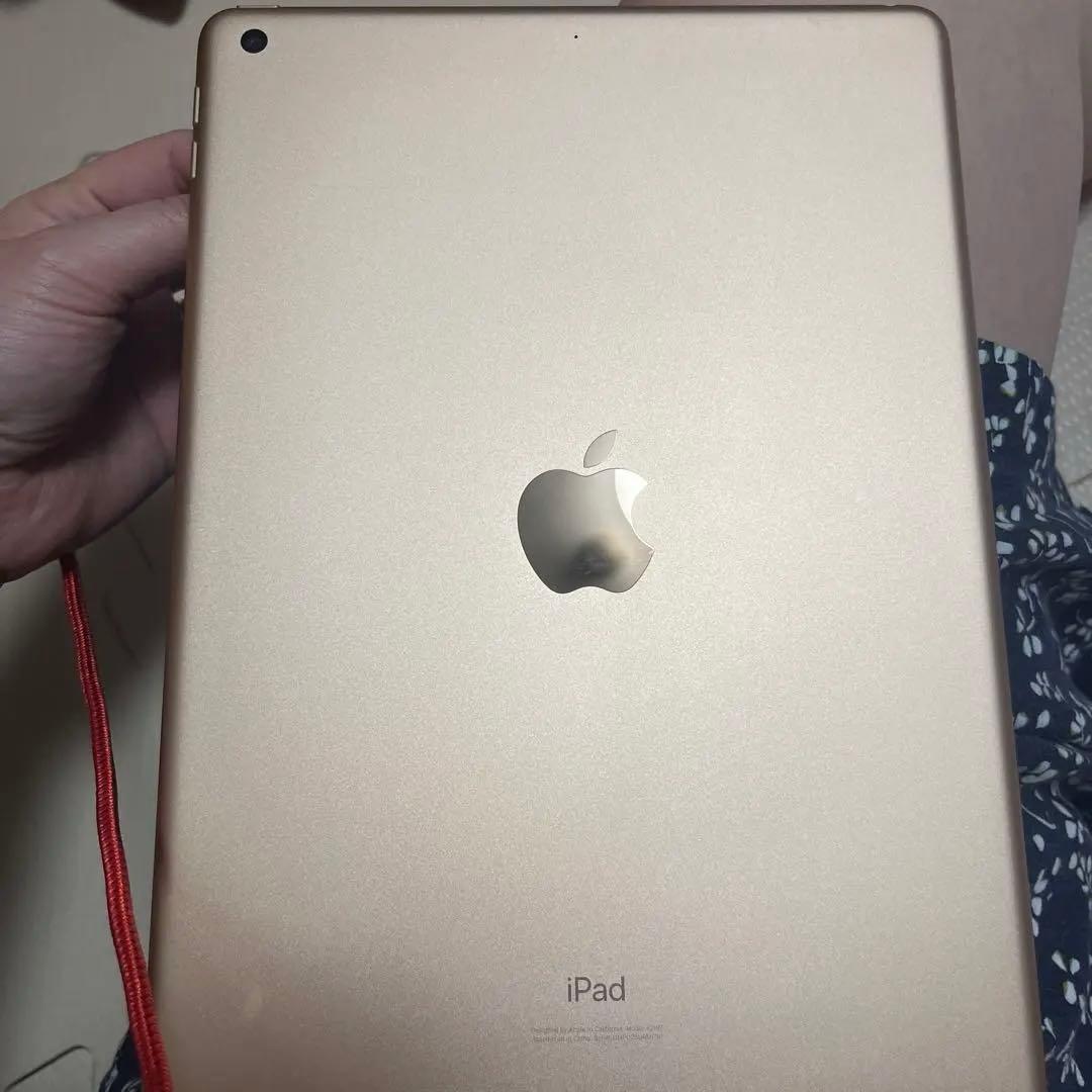 iPad 10.2インチ ゴールド 本体　Wi-Fiモデル　 第７世代
