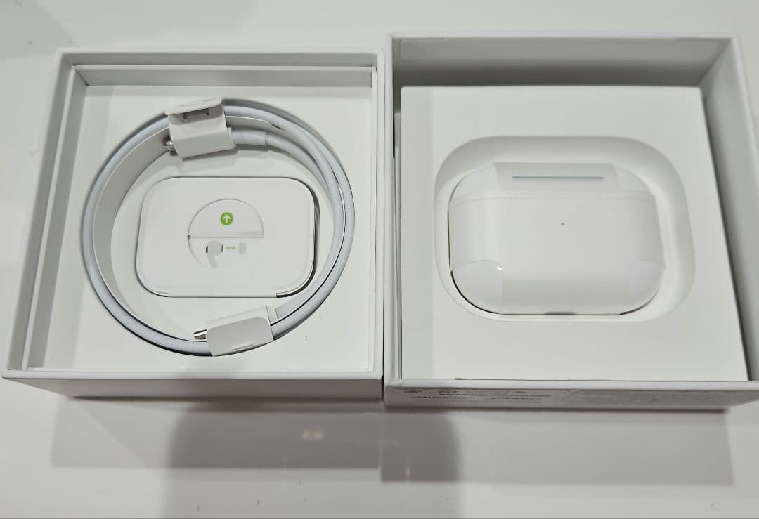 【新品未開封】Apple AirPods Pro 第2世代 ホワイト