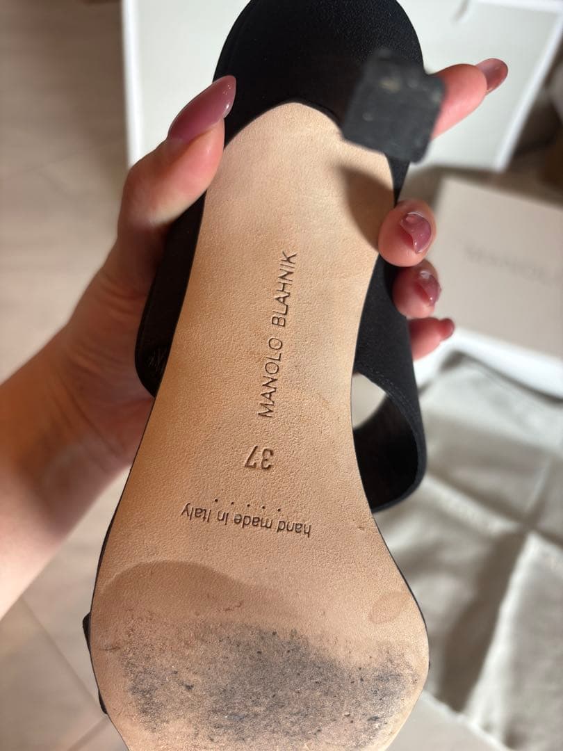 MANOLO BLAHNIK ビジュー付きミュール 黒