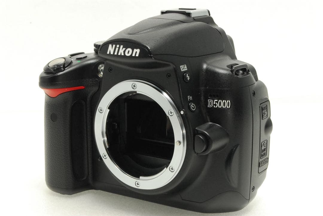 pooh ta-re 様フォロー割_Nikon D5000❤️デジタル 一眼レフ