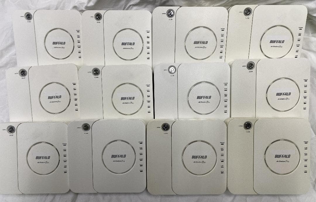 バッファロー WAPS-1266 ＆ エレコム EHB-SG2B08 まとめて！