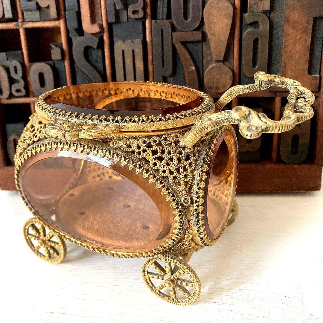 フランスアンティーク☘️オルモル装飾 ベベルガラス 馬車型ジュエリーボックス