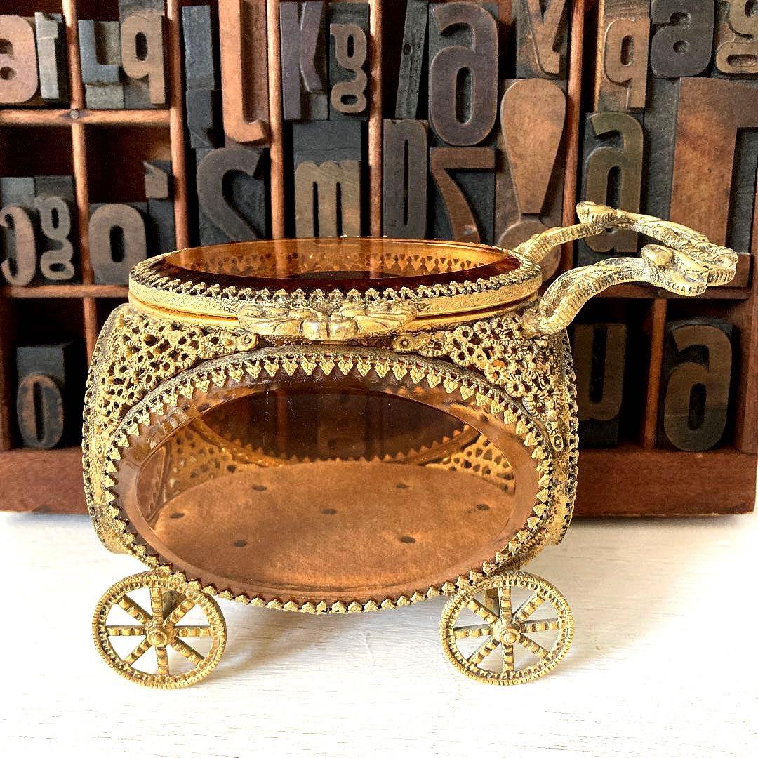 フランスアンティーク☘️オルモル装飾 ベベルガラス 馬車型ジュエリーボックス