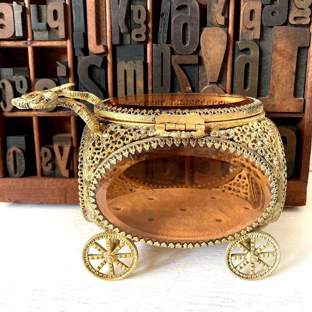 フランスアンティーク☘️オルモル装飾 ベベルガラス 馬車型ジュエリーボックス