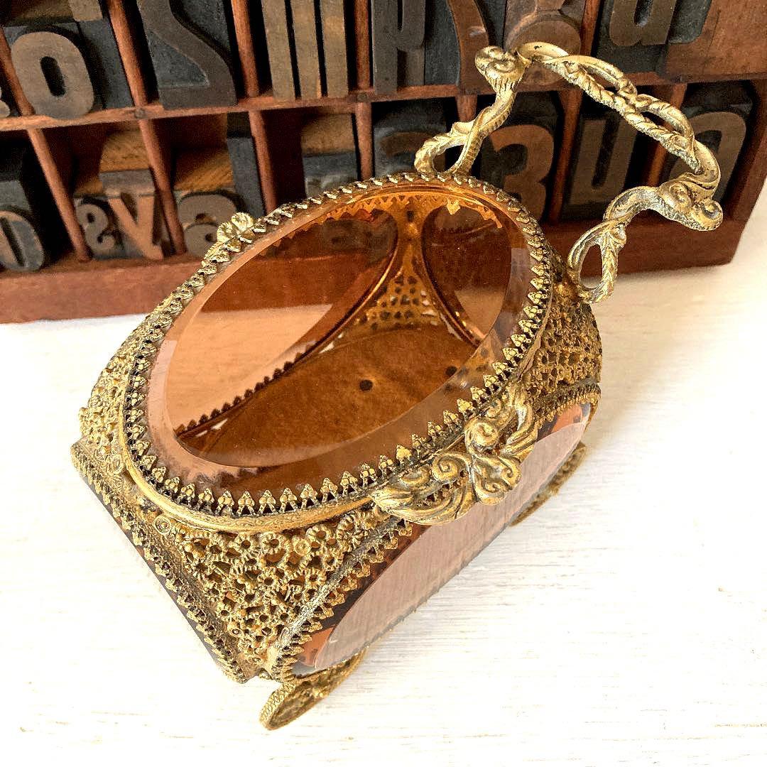フランスアンティーク☘️オルモル装飾 ベベルガラス 馬車型ジュエリーボックス