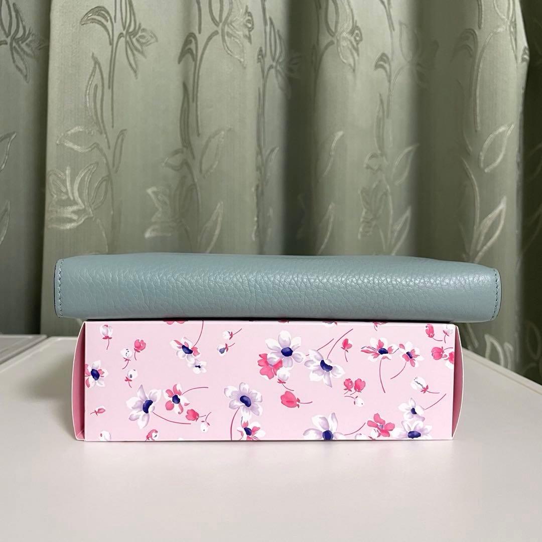 クロエ アルファベットロングウォレット ジップ付き長財布 クラウディブルー