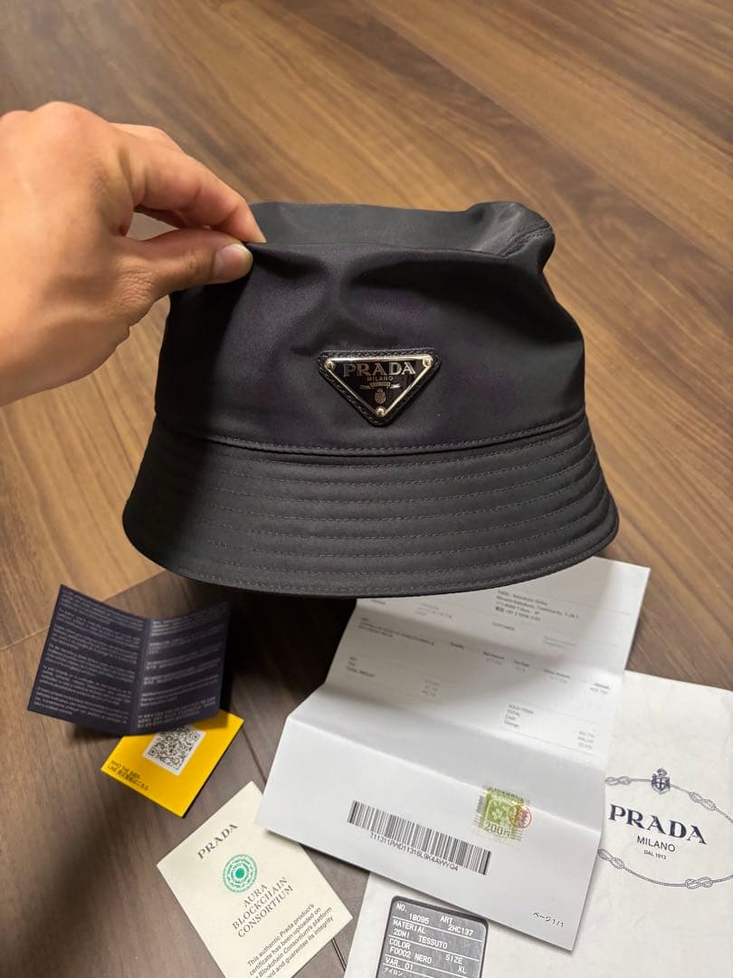 s*n様 確実正規品PRADA ブラック バケットハット XL