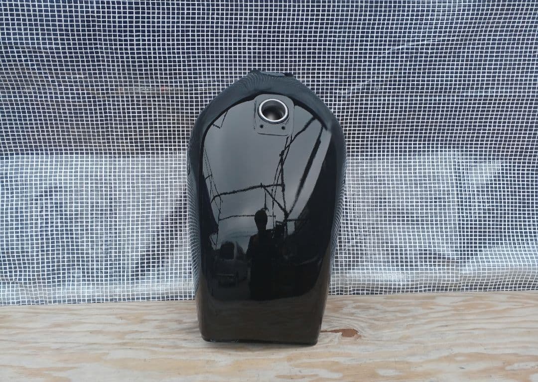 カワサキ　Z750LTD　タンク　美品