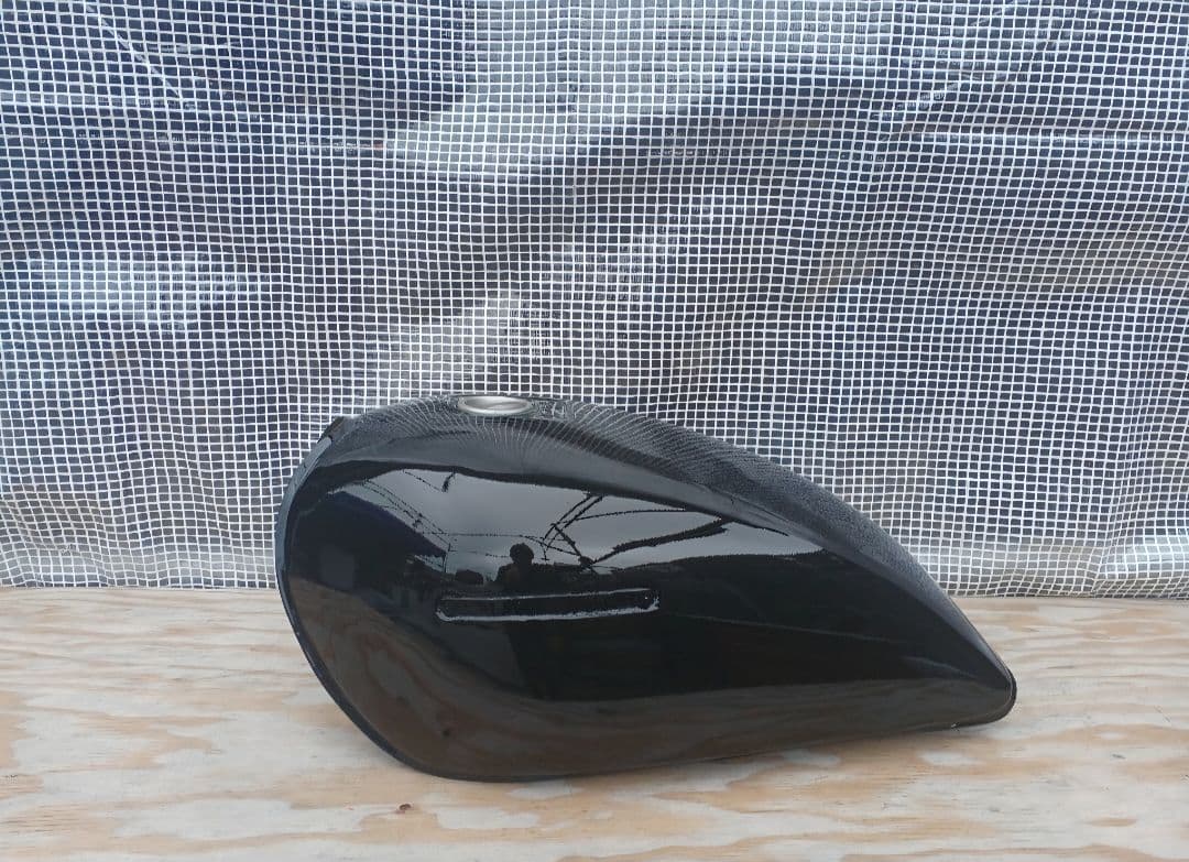 カワサキ　Z750LTD　タンク　美品