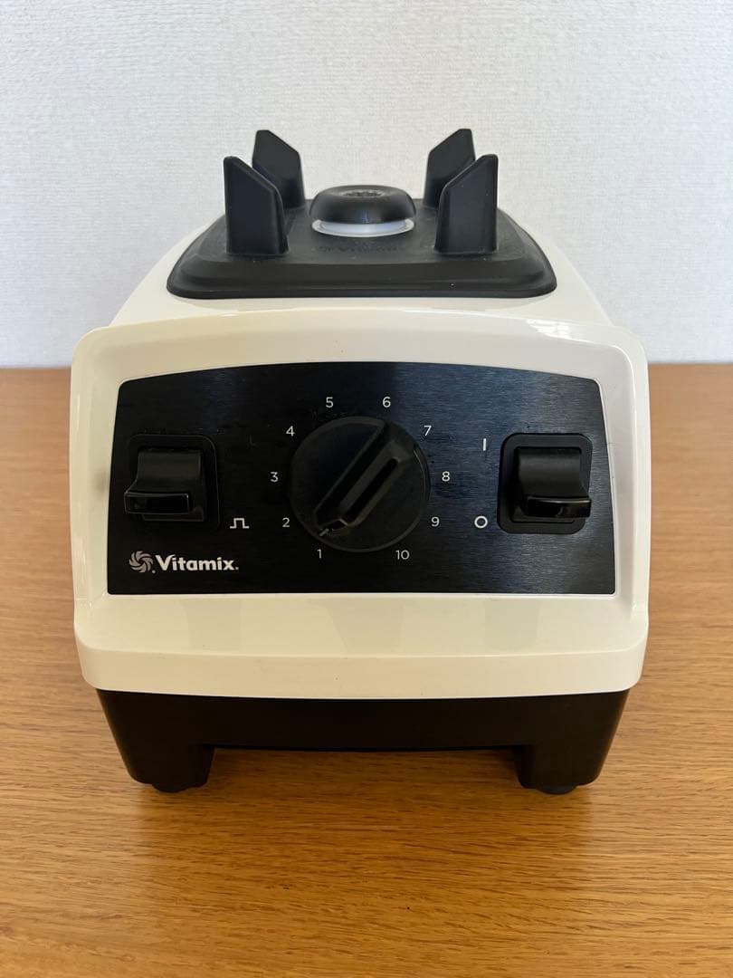 Vitamix ホワイトミキサー 10段階調整　ドライコンテナ付　2020年製