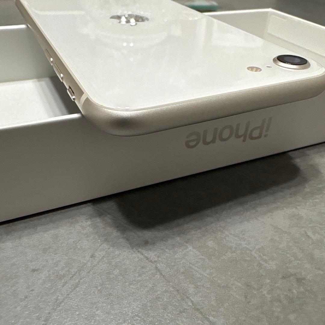 iPhone SE3 128GB SIMフリー スターライト　白　付属品付