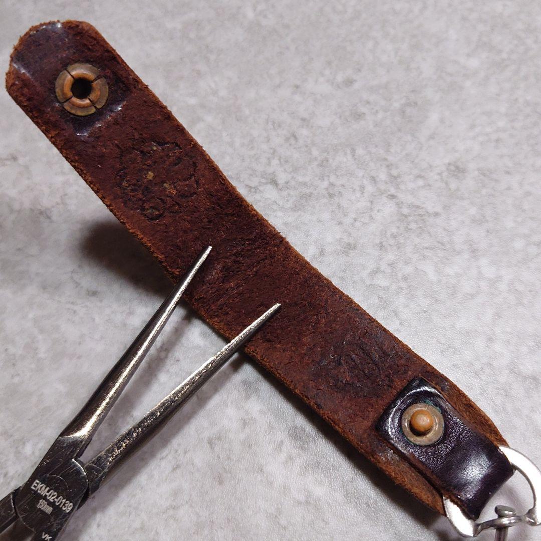 HTC フラワースタッズウォレットチェーン レザー