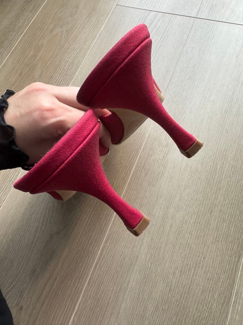 マノロブラニク　メイセールジュエル　37