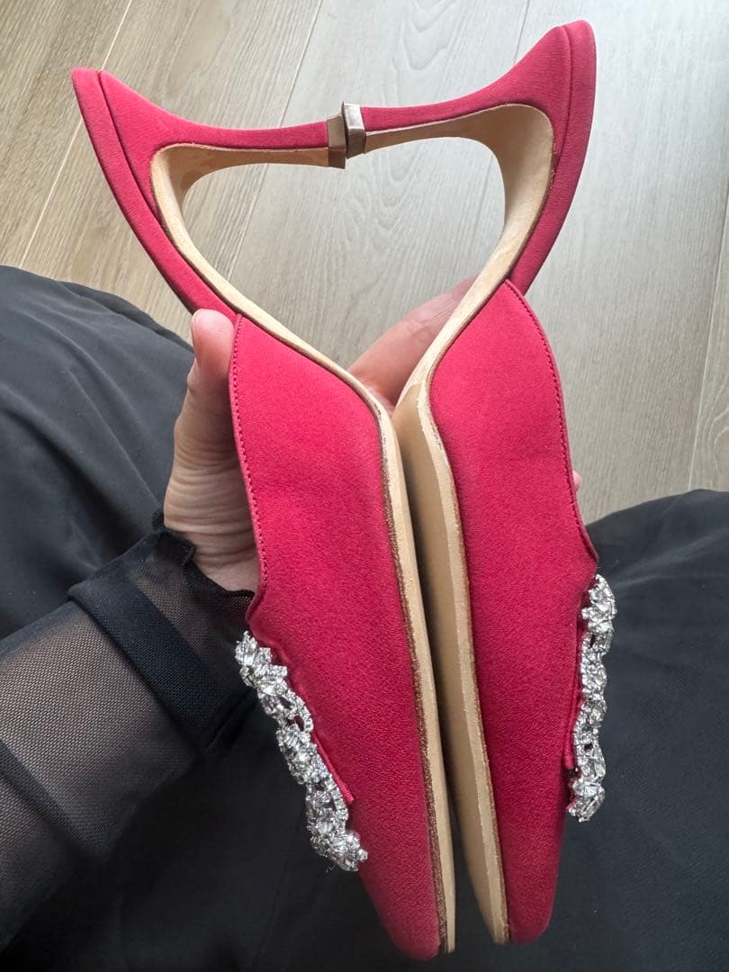 マノロブラニク　メイセールジュエル　37