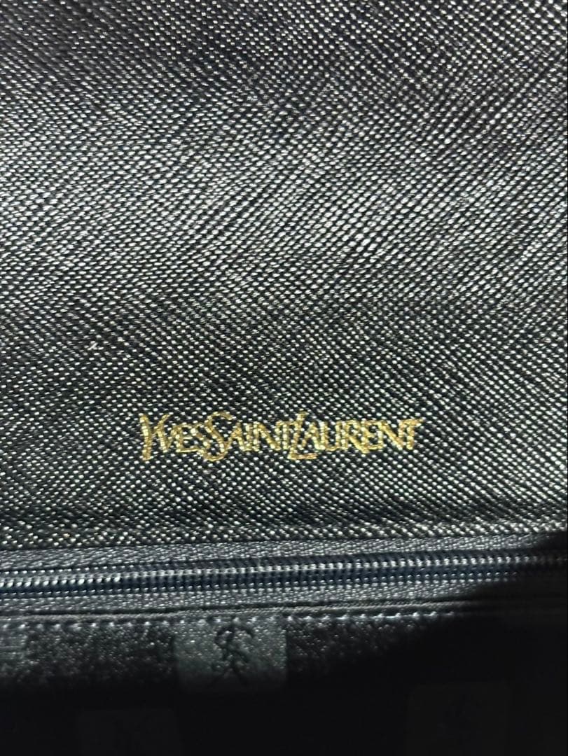 ・YVES SAINT LAURENT イヴ・サンローラン クラッチバッグ