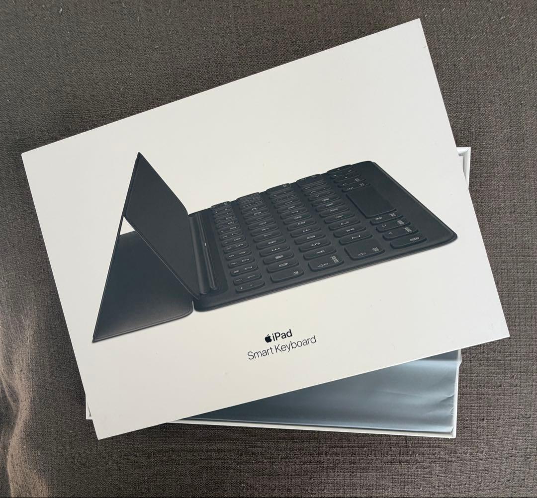 iPad 第8世代 128GBWi-Fiモデル➕smart keyboard