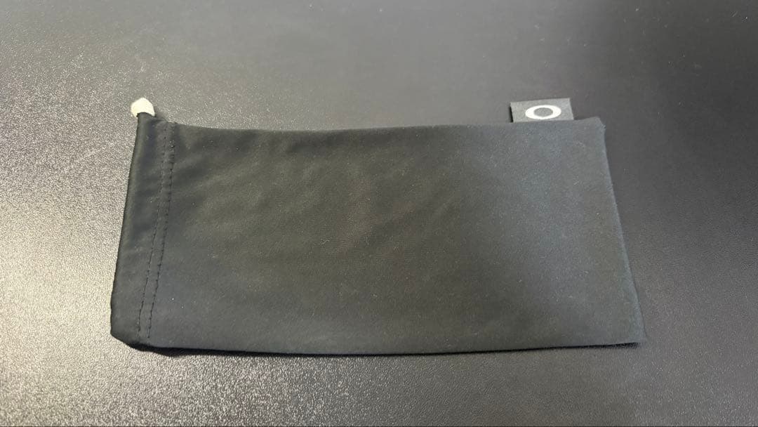 【Aki】OAKLEY HOLBROOK L サングラス