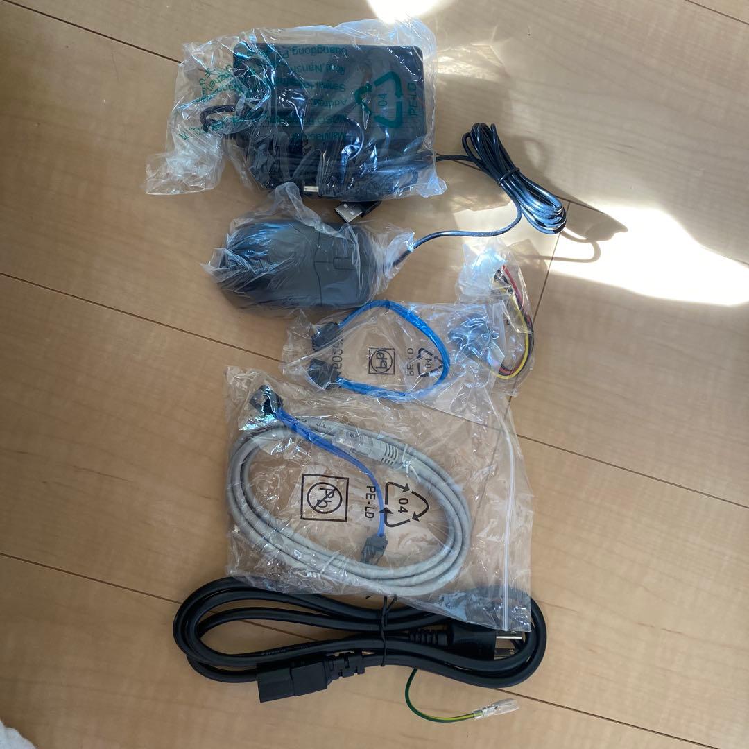 【未使用】DS-7604NI-I1/4Pネットワークビデオレコーダ