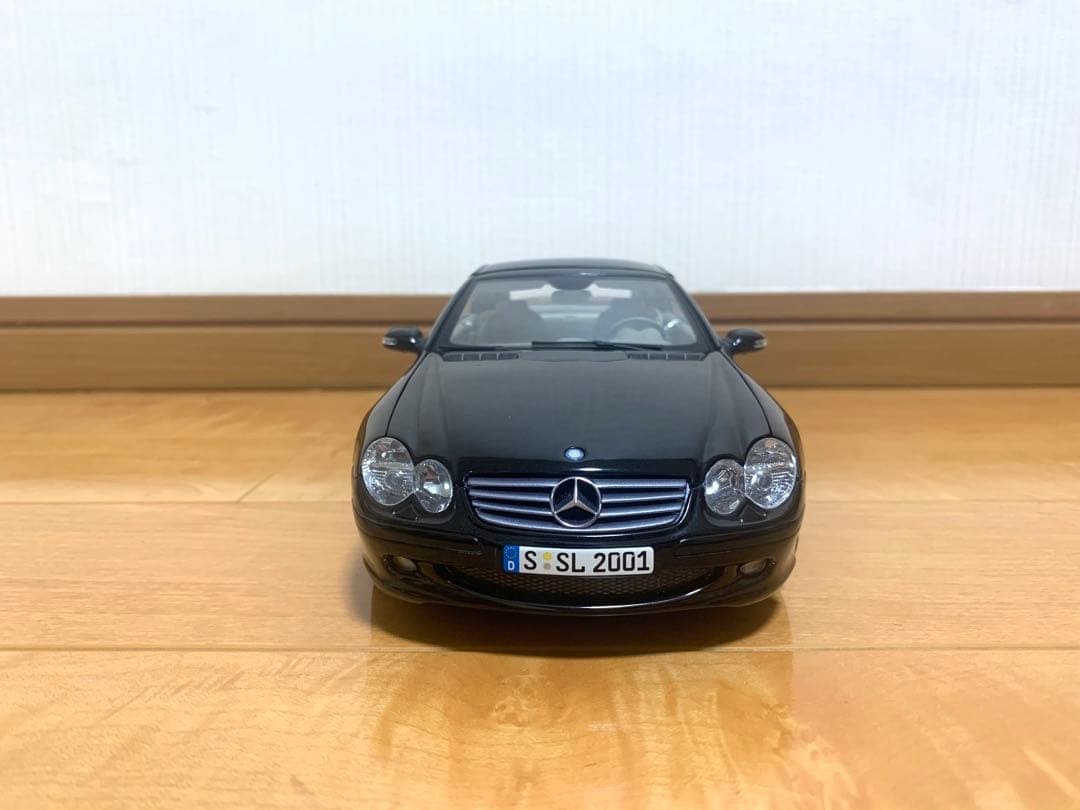 メルセデス・ベンツ 1/18 ミニカー