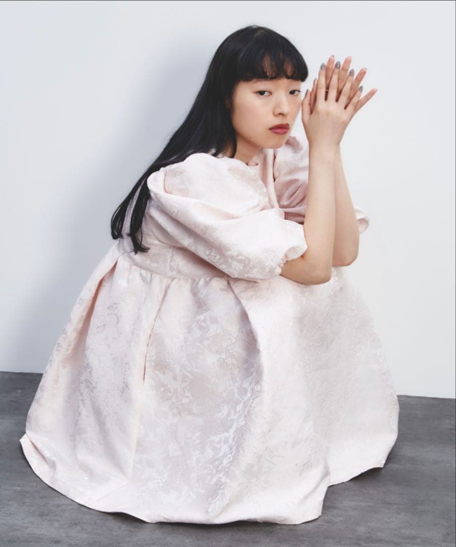 新品未使用タグ付き PERNAパフスリーブチュニック