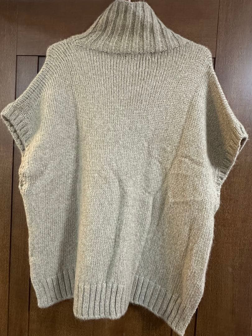 【ebure】カシミヤ・アルパカ混 ニットベスト　ベージュ